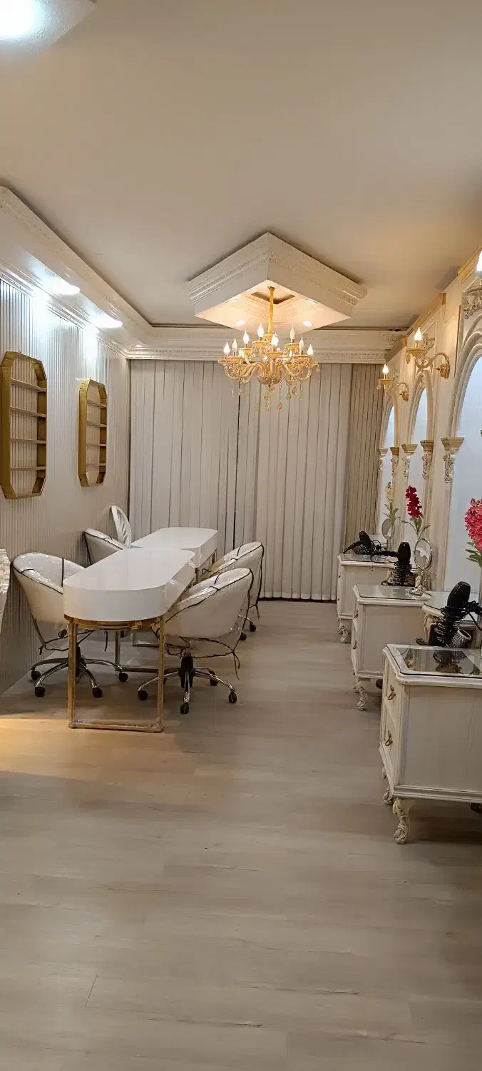 اجاره لاین ناخن با بهترین شرایط|خدمات آرایشگری و زیبایی|شاهینشهر, عطار|دیوار