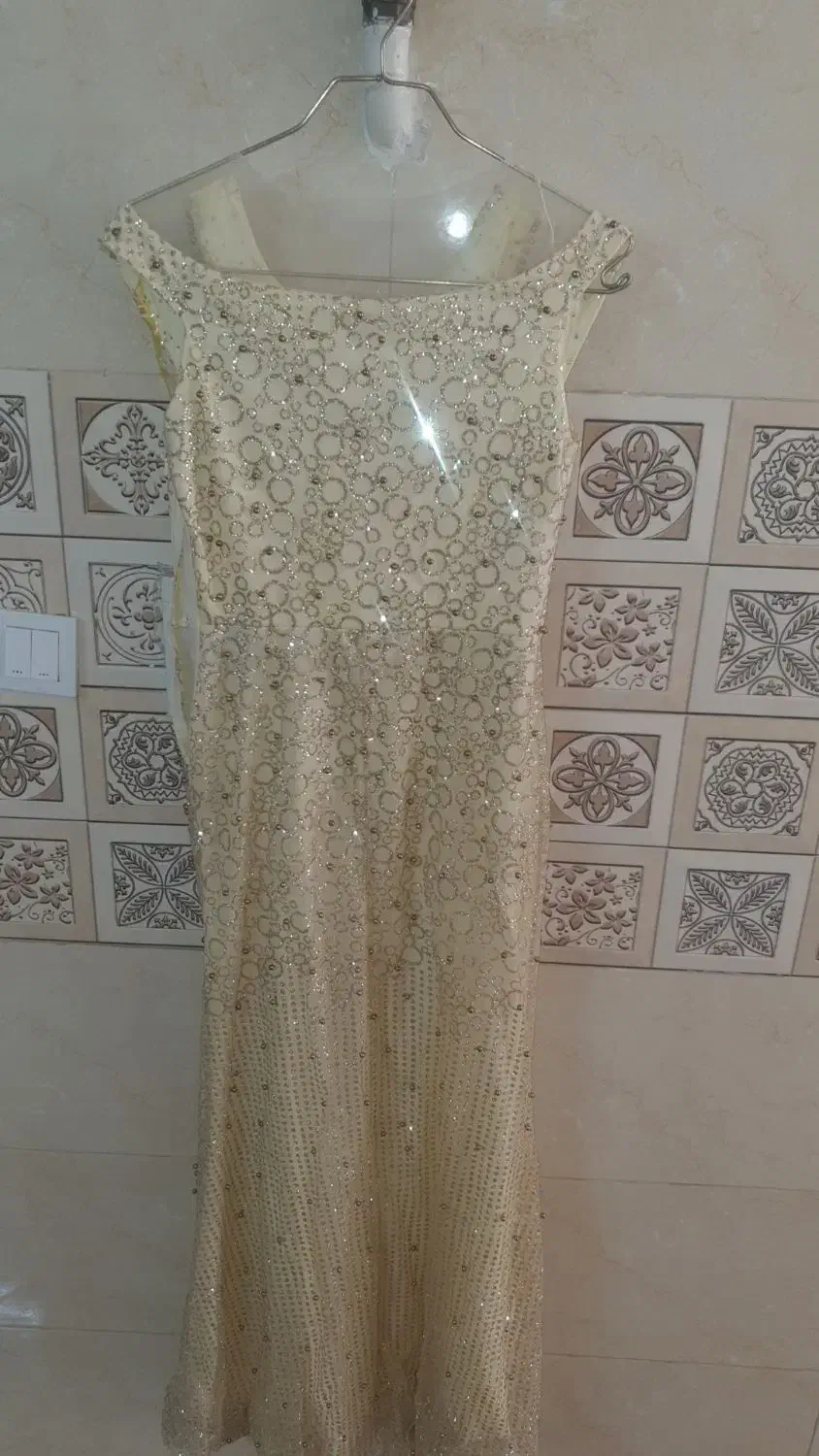 پیراهن مجلسی|لباس|تهران, خاک سفید|دیوار