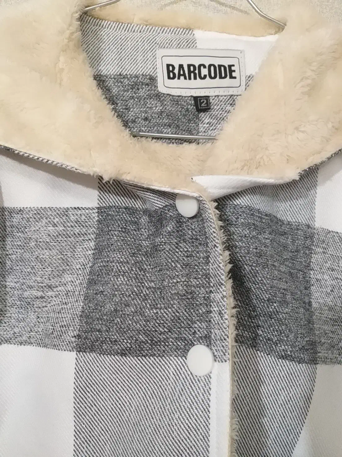 کاپشن|لباس|مشهد, کلاهدوز|دیوار