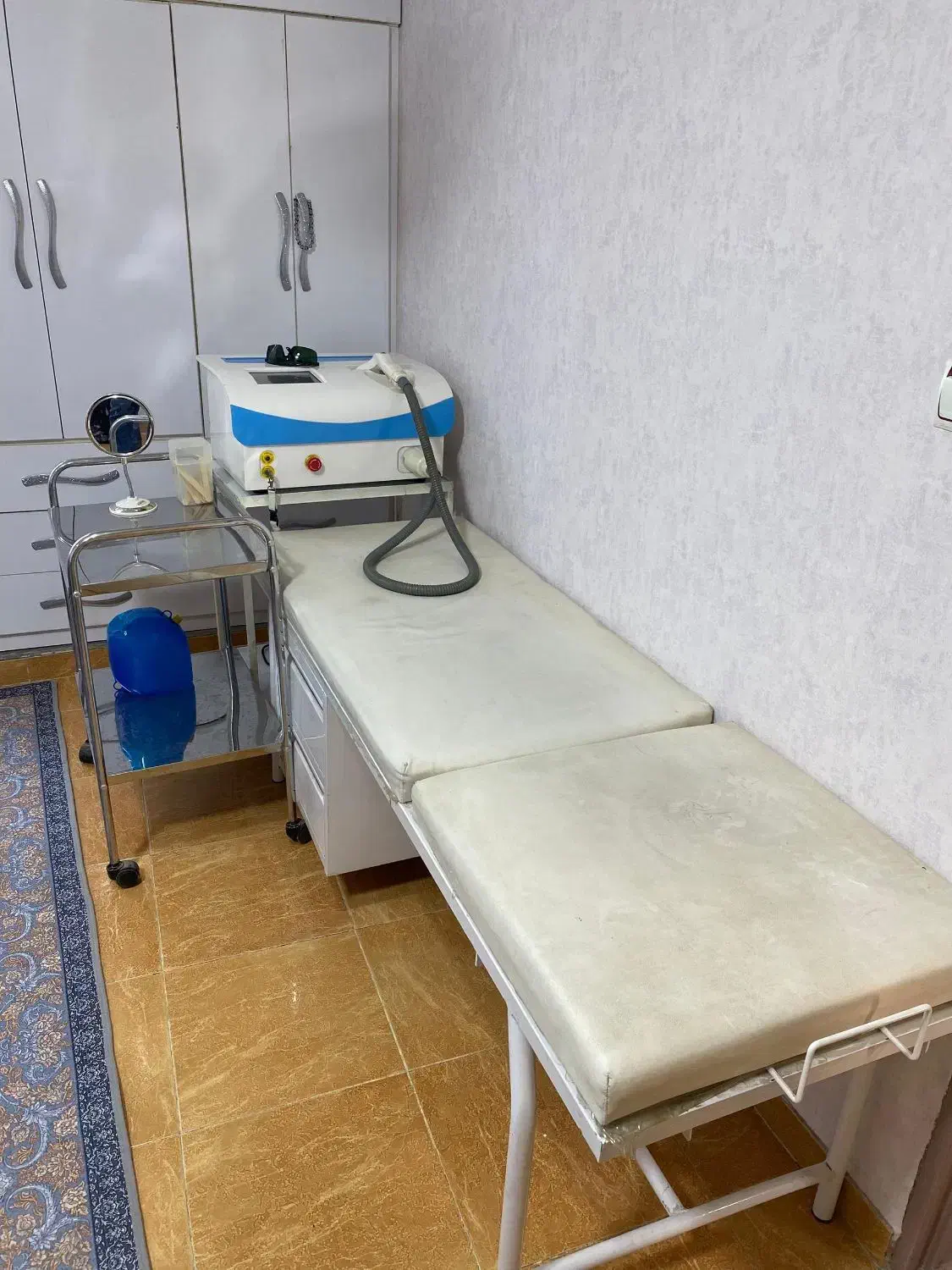 فروش دستگاه لیزر مو های زائد|آرایشگاه و سالنهای زیبایی|بوکان, |دیوار