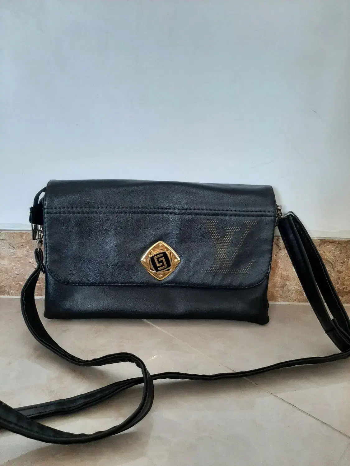 کیف|کیف، کفش، کمربند|اراک, |دیوار