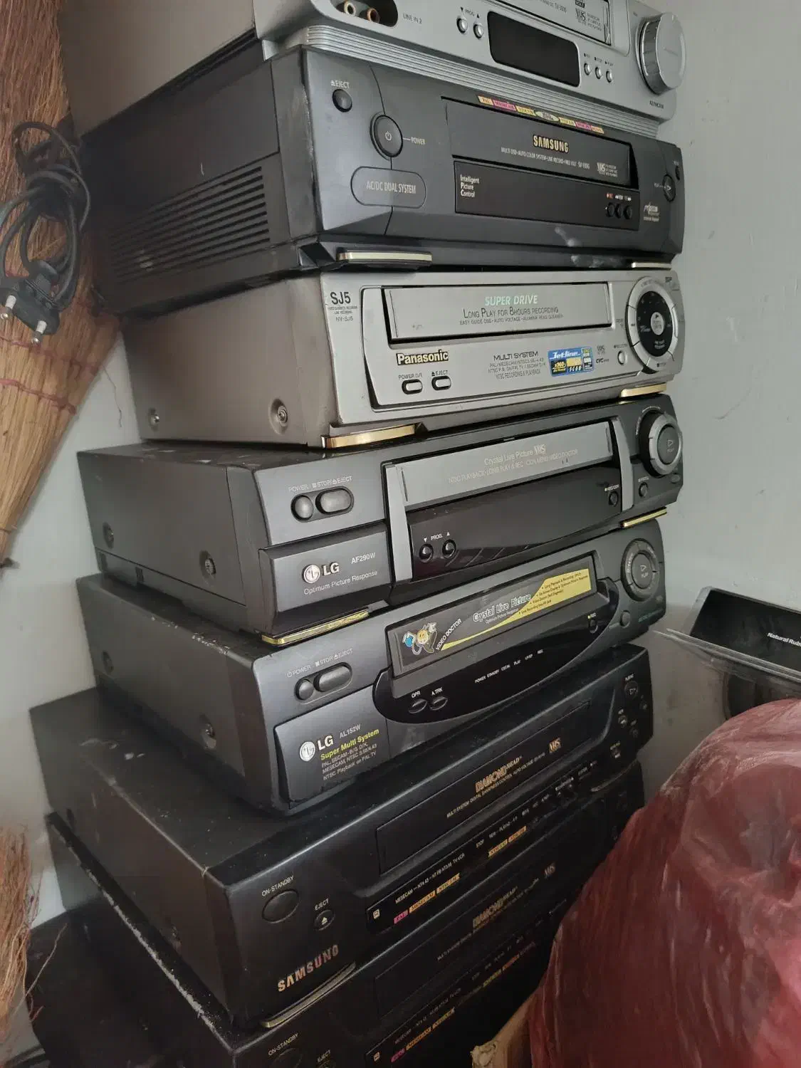 فروش ویدیو نیاز به سرویس|پخش‌کننده DVD و ویدیو|قائم‌شهر, |دیوار