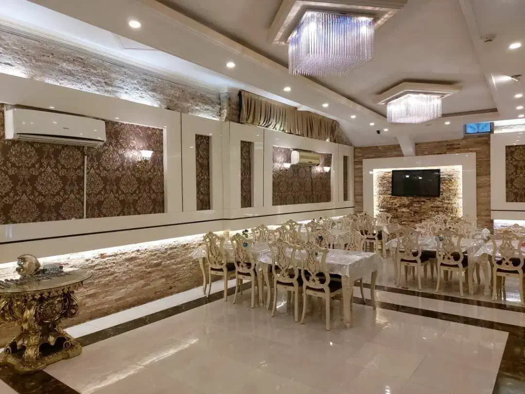 نیرو رستوران اقا جوان|استخدام خدمات فروشگاه و رستوران|مشهد, آیت الله خامنه‌ای|دیوار