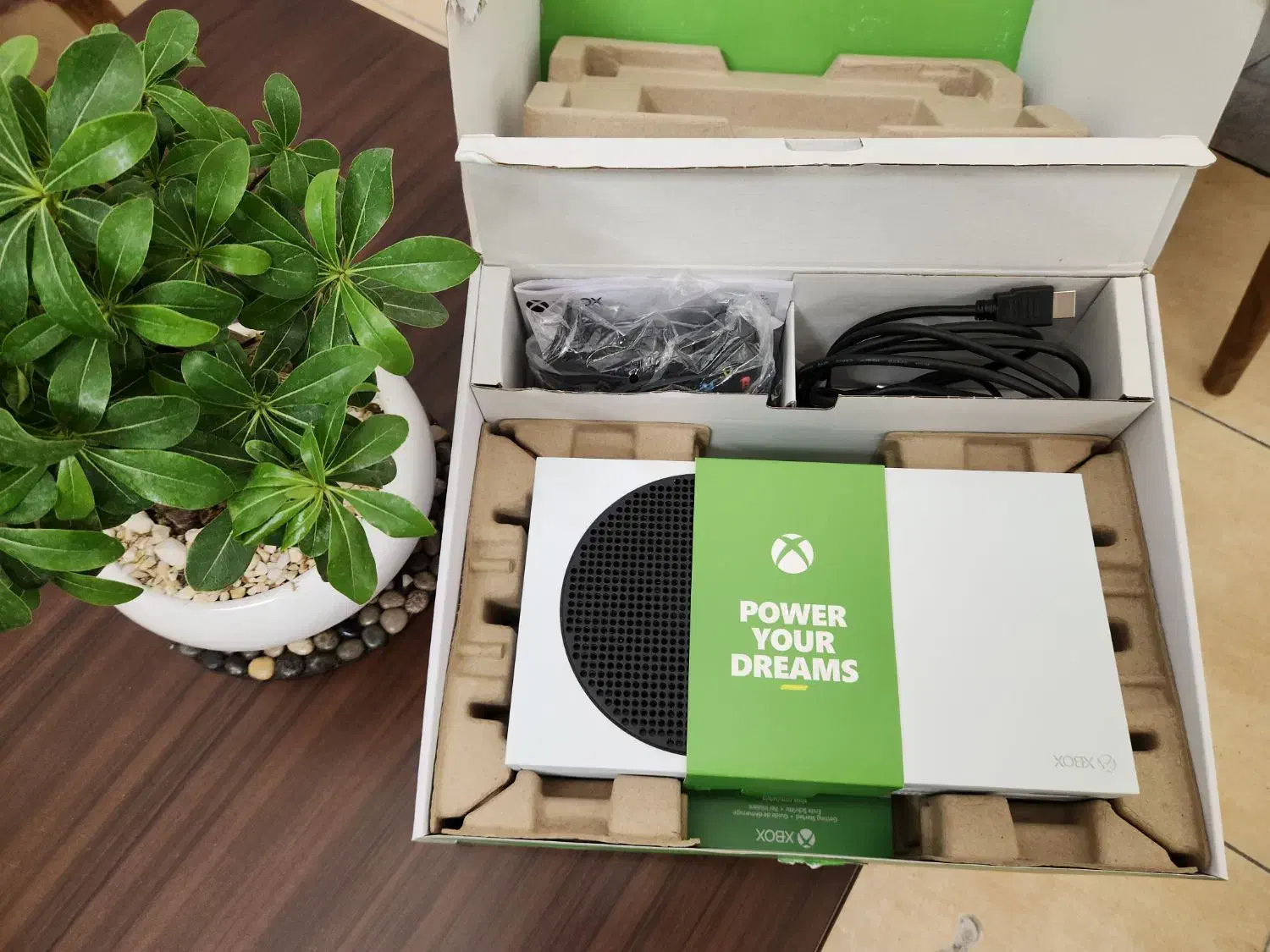 ایکس باکس سری اس در حد نو ۱ دسته مشکی رنگ|کنسول، بازی ویدئویی و آنلاین|تهران, هفت حوض|دیوار