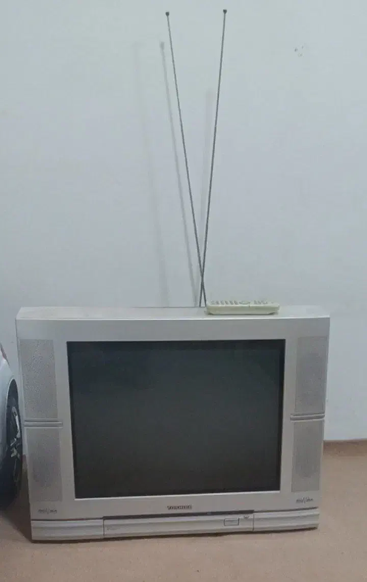 کارکرده|تلویزیون و پروژکتور|گناباد, |دیوار