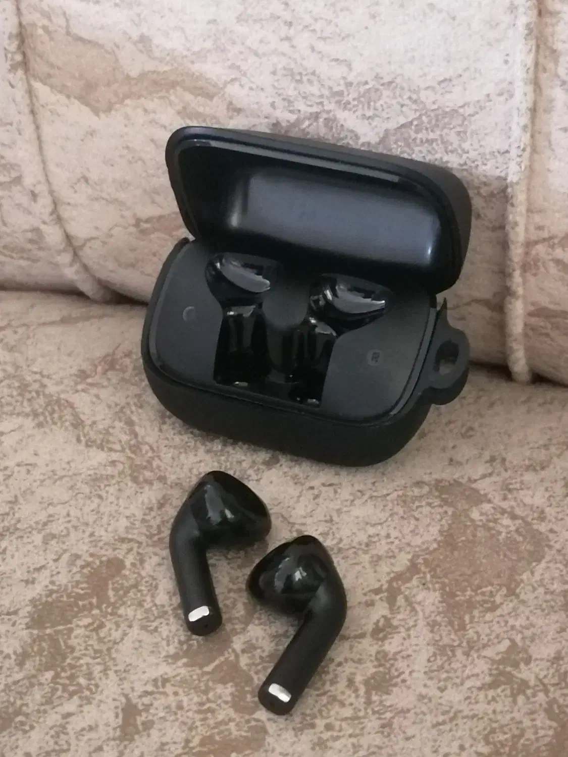 دوتا ایرپاد با کیفیت|لوازم جانبی موبایل و تبلت|رشت, سلیمانداراب|دیوار