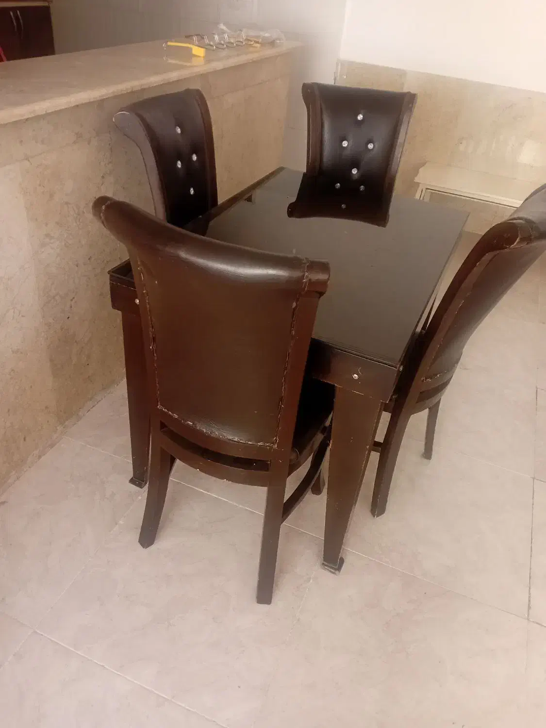 میزنهارخوری 4|میز و صندلی غذاخوری|قوچان, |دیوار