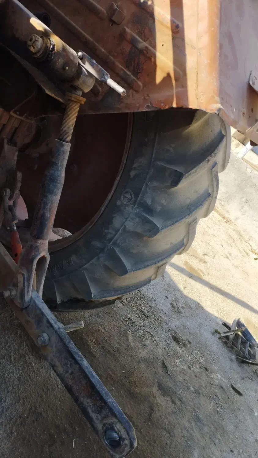 یکدسگاه تراکتور رومانی بسیار سالم|خودرو سنگین|قیدار, |دیوار