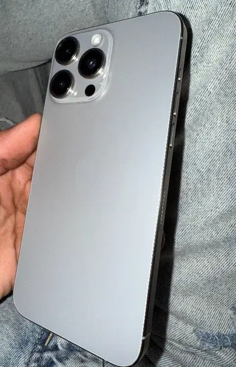 15 پرومکس تیتانیوم ZAA|موبایل|مشهد, مقدم|دیوار