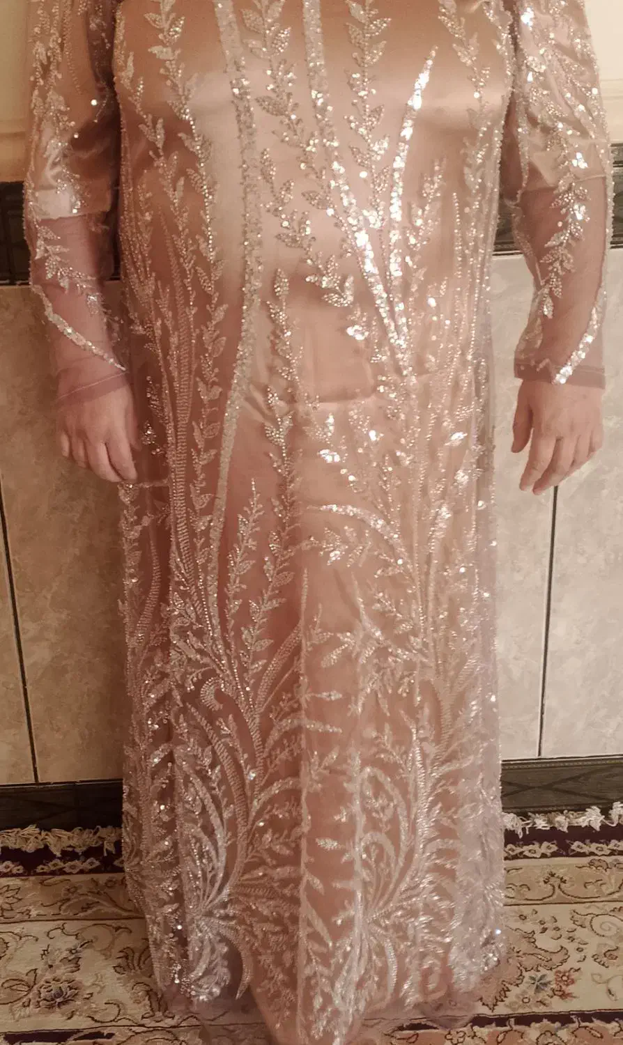 لباس مجلسی|لباس|کارون, |دیوار