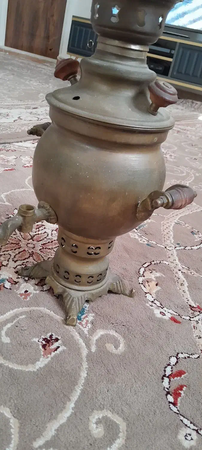 سماور زغالی برنجی|کلکسیون اشیاء عتیقه|ری, فیروزآباد|دیوار