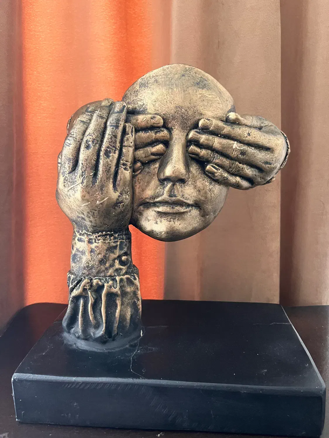 مجسمه|مجسمه، تندیس، ماکت|بروجرد, |دیوار