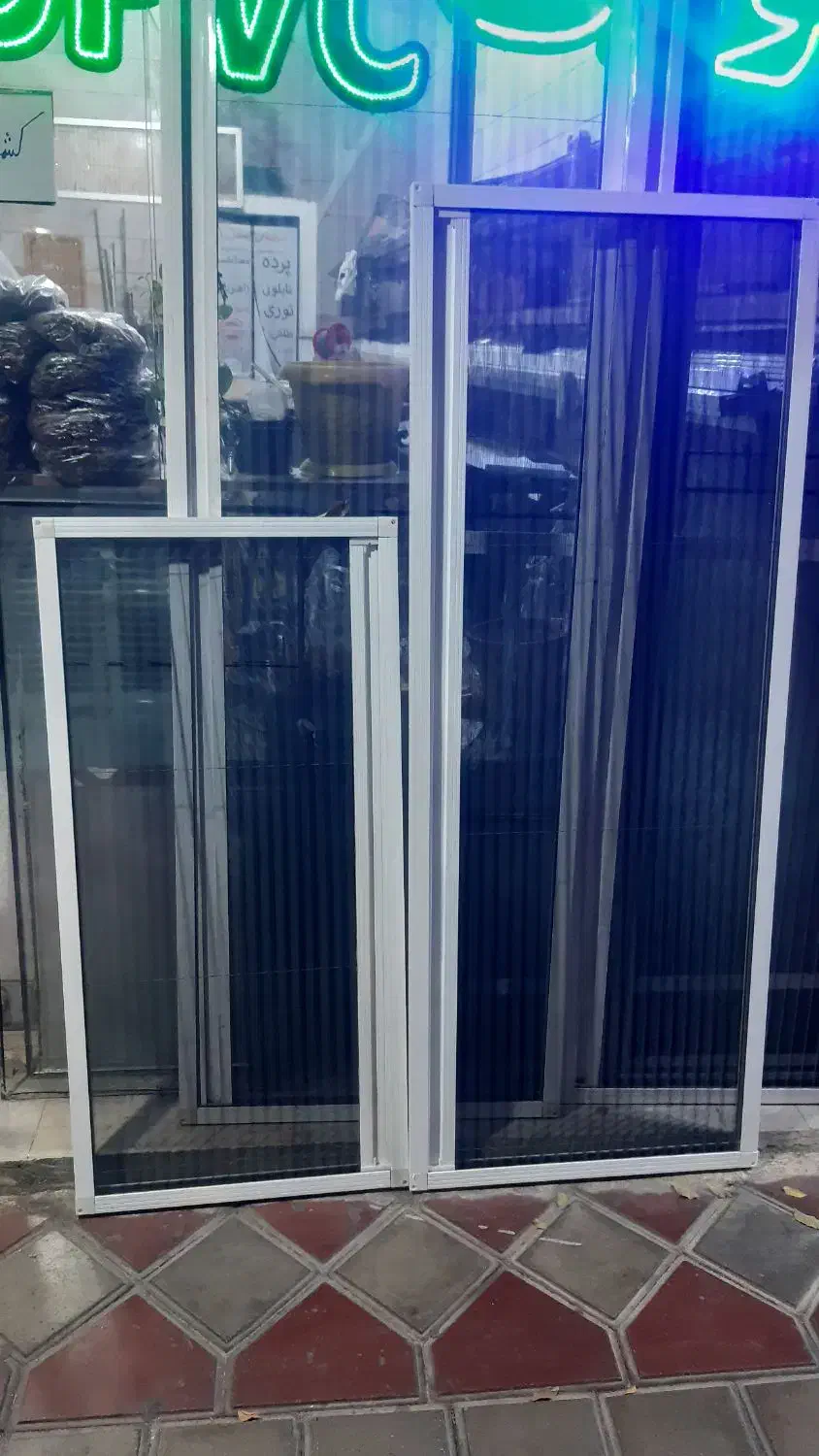 ساخت ونصب درب و پنجره توری و دو جداره بدونه تخریب|خدمات پیشه و مهارت|تهران, دهقان|دیوار
