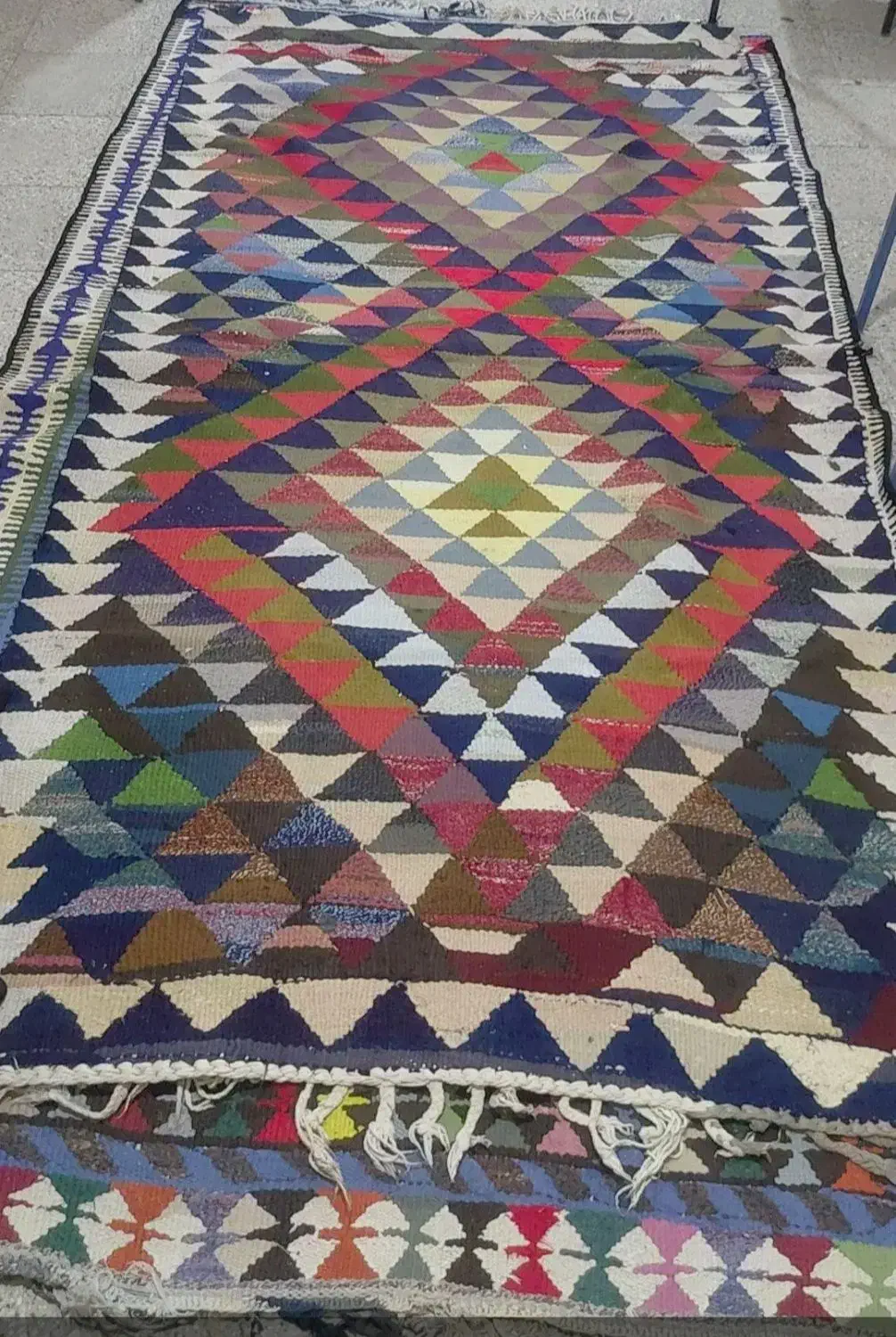 سلام. دو عدد گلیم در حدنو|گلیم، جاجیم، گبه|کوهدشت, |دیوار