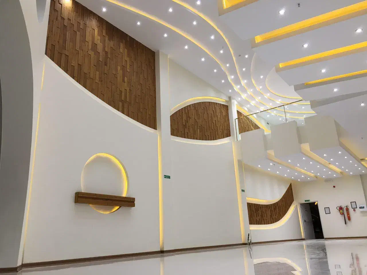 خلق هنر نقاشی ساختمان ، رنگ آمیزی ، رنگ نما و چوب|خدمات پیشه و مهارت|تهران, باغ فیض|دیوار