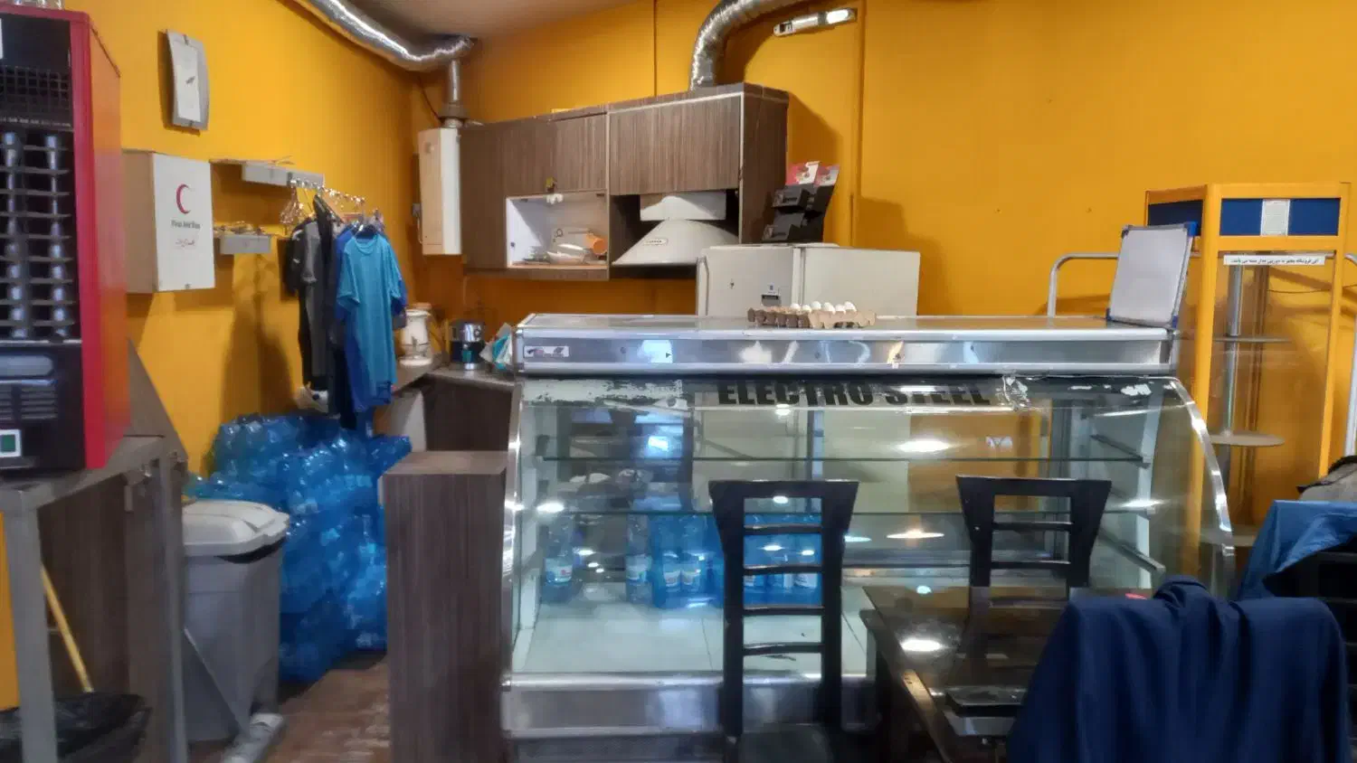 بوفه باشگاه|اجارهٔ مغازه و غرفه|مشهد, هفت تیر (آب و برق)|دیوار