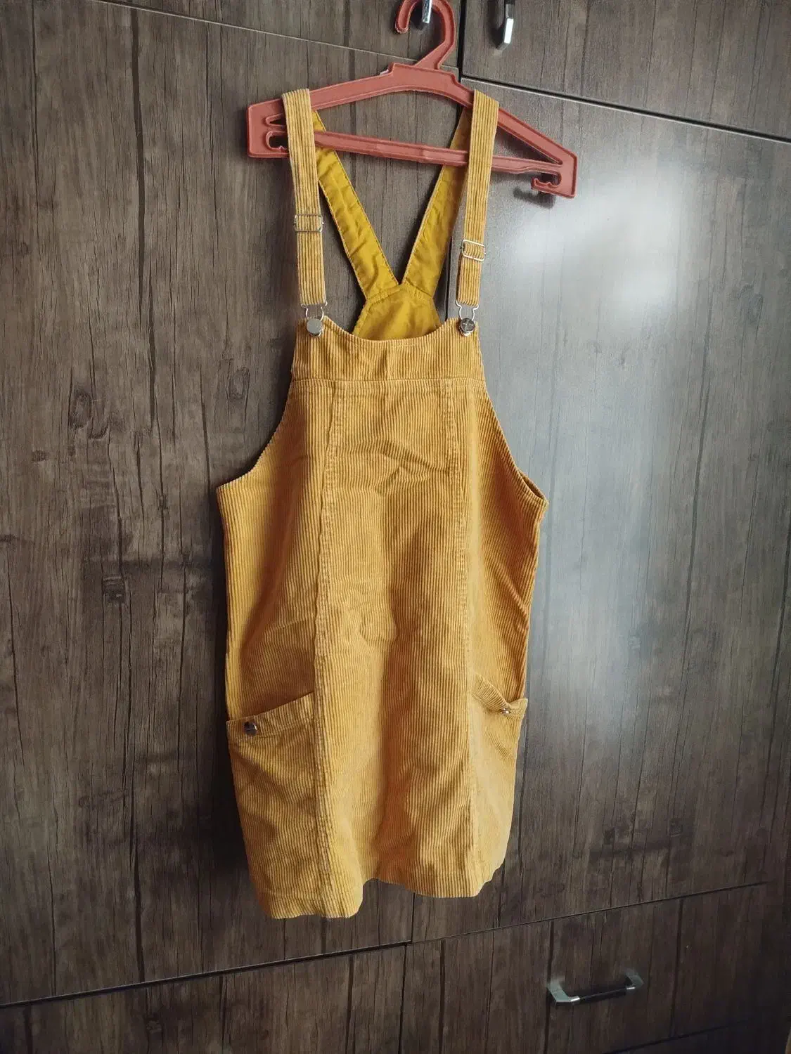 لباس|لباس|بندر انزلی, استادیوم|دیوار