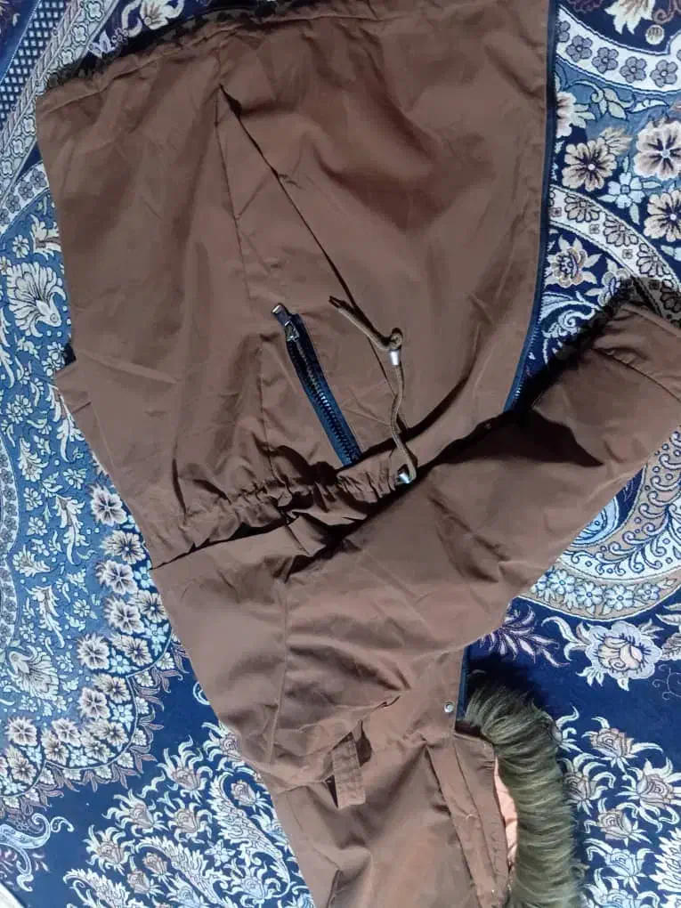 کافشن|لباس|میناب, |دیوار