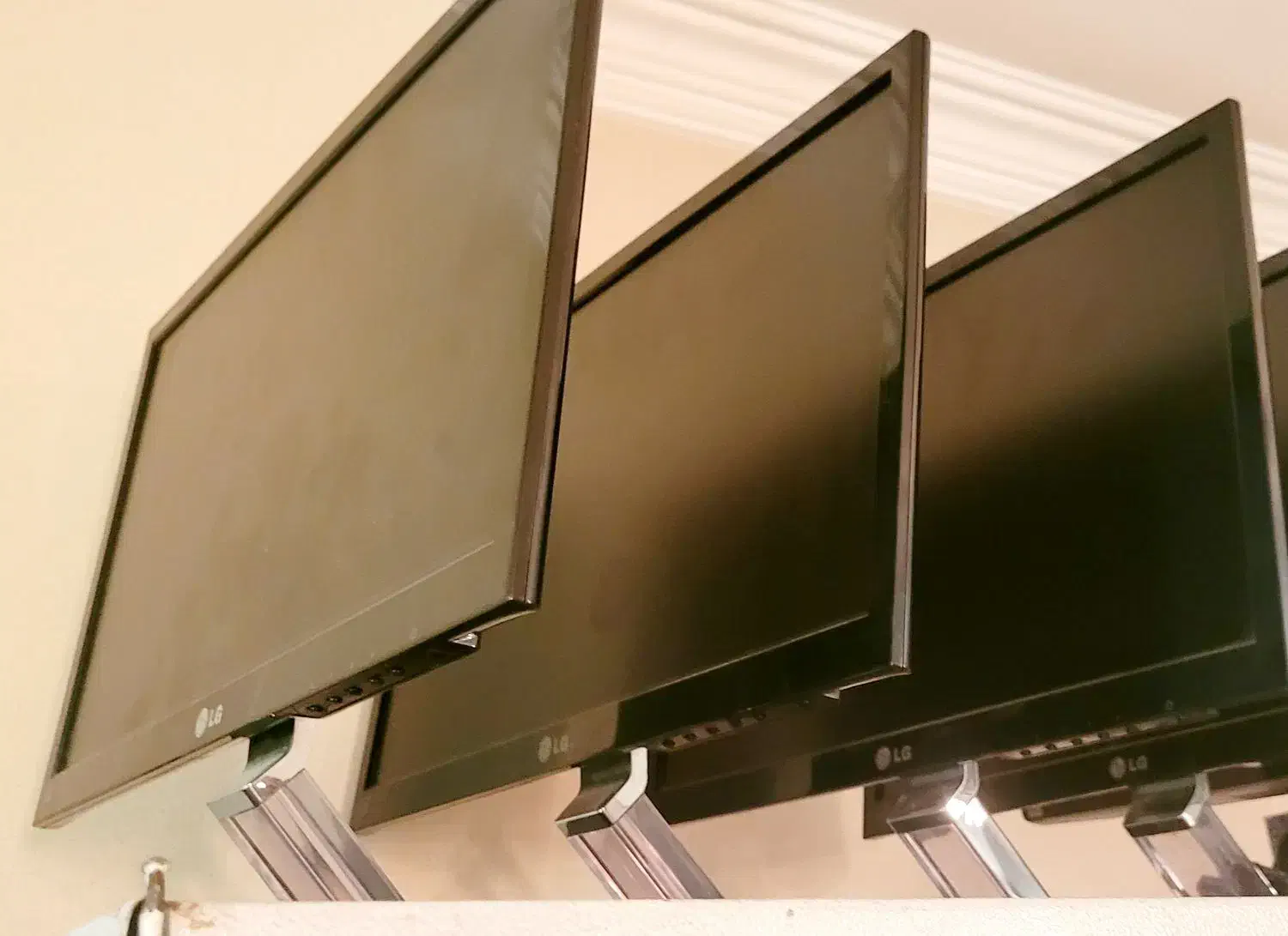 10 عدد LED LG|قطعات و لوازم جانبی رایانه|تهران, جنت‌آباد شمالی|دیوار