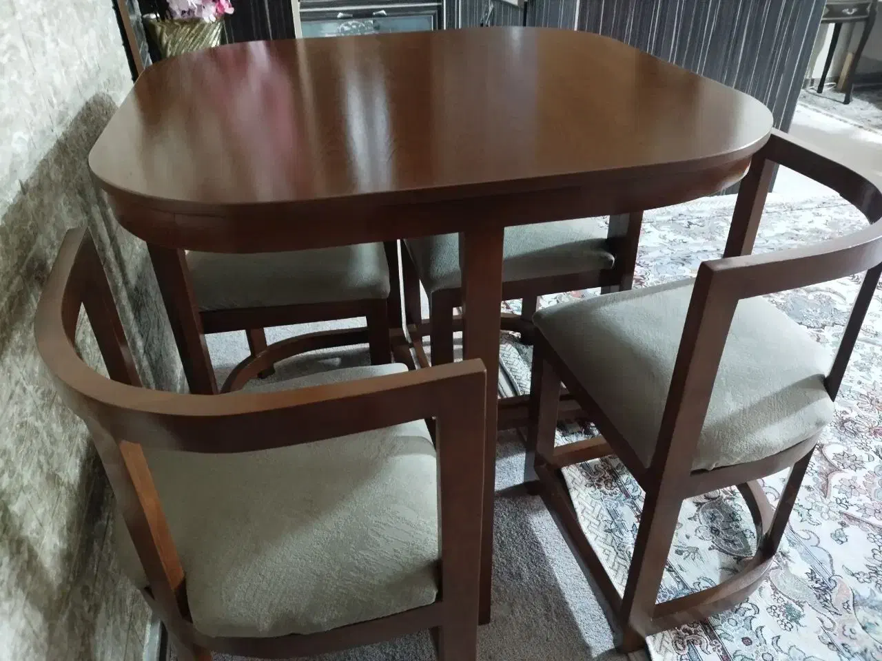 سرویس میز و صندلی ۴ نفره کمجا|میز و صندلی غذاخوری|رشت, بازار|دیوار