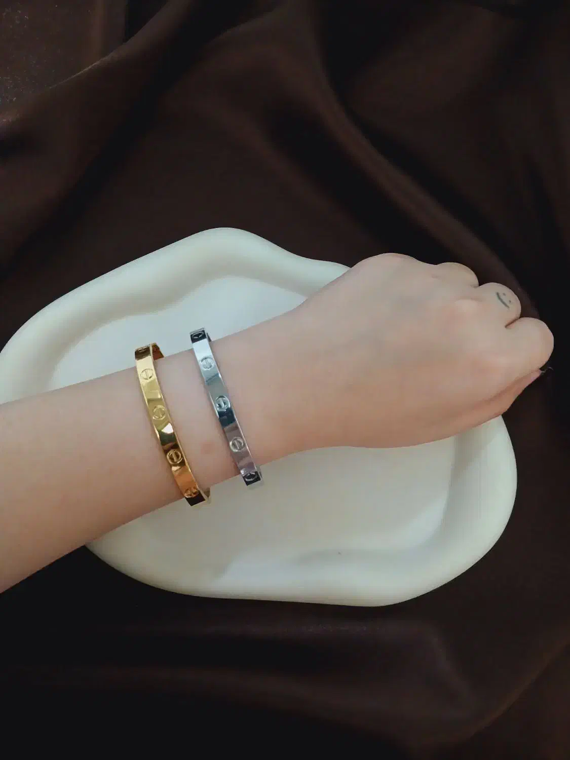 بدلیجات|بدلیجات|قم, باغ شازده|دیوار