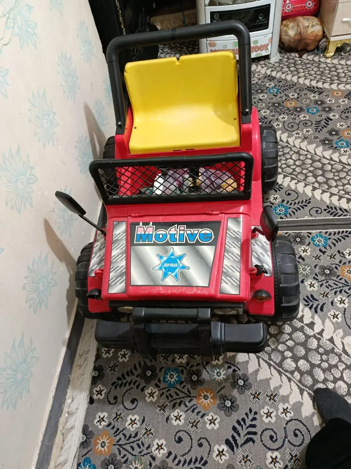 ماشین شارژی|اسباب‌بازی بچه|خرم‌آباد, |دیوار