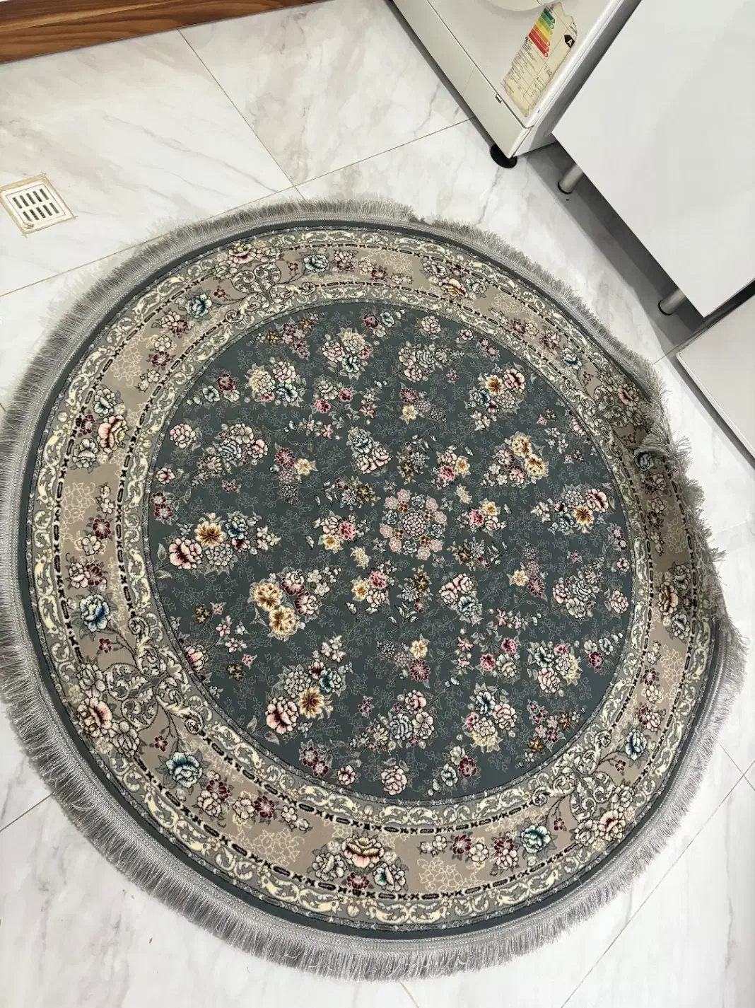 قالیچه گرد|فرش|تهران, دربند|دیوار