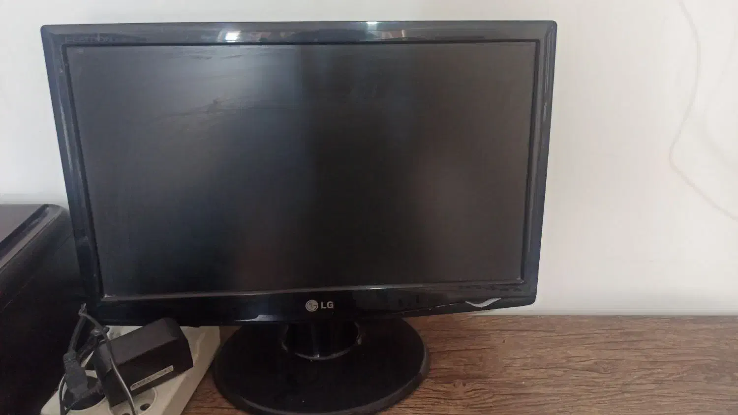 سیستم کامپیوتر|رایانه رومیزی|دامغان, |دیوار