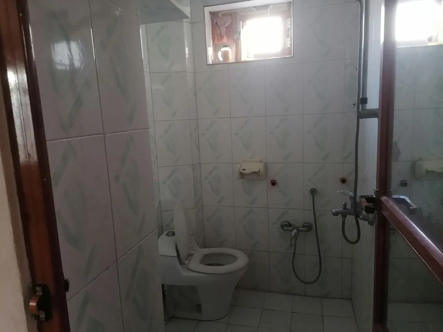 سوئیت مبله طبقه اول|اجارهٔ کوتاه‌مدت آپارتمان و سوئیت|بم, |دیوار