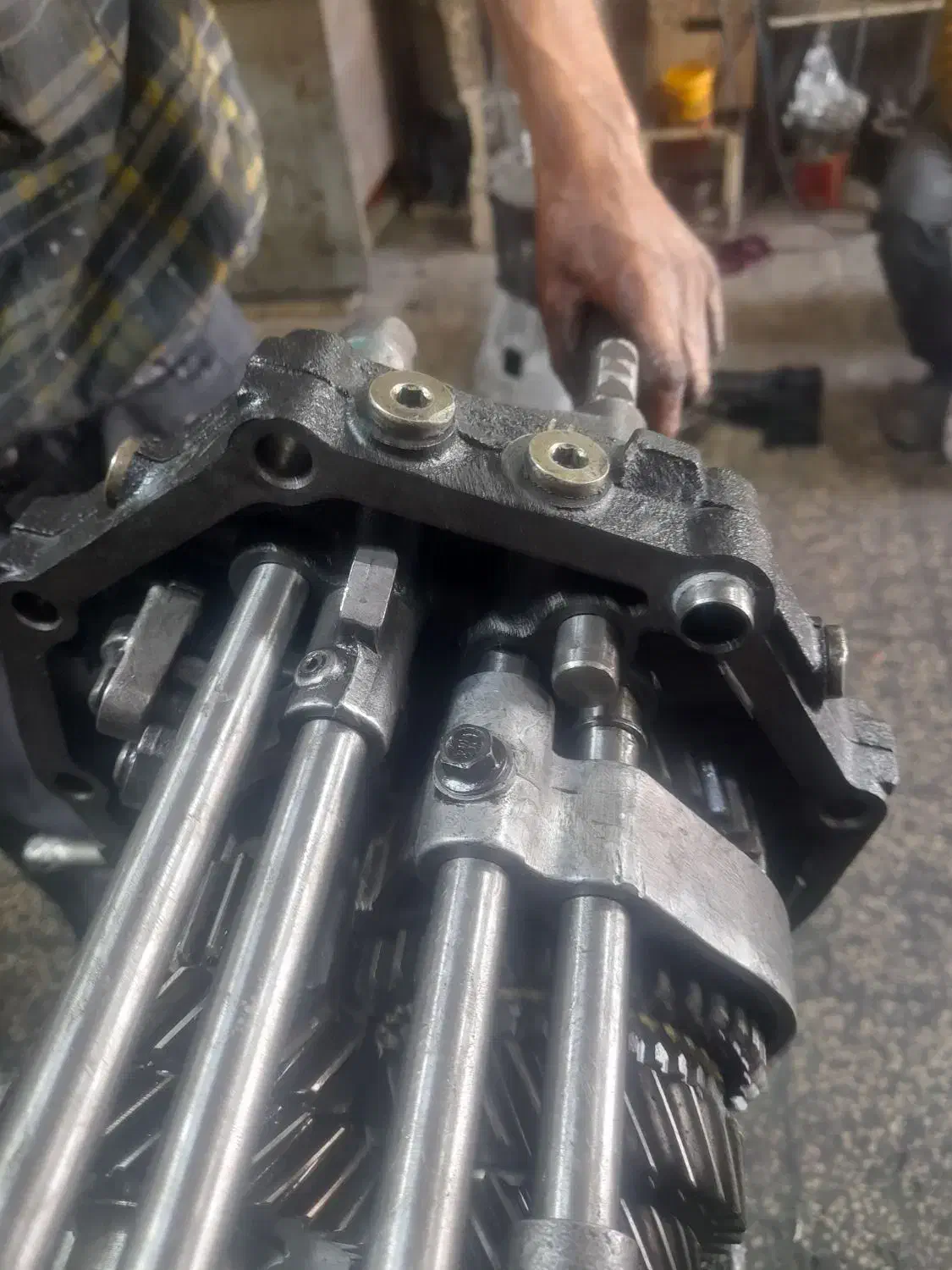 گیربکس مزدا ۲۰۰۰ و ال ۹۰|قطعات یدکی و لوازم جانبی|بندرعباس, |دیوار