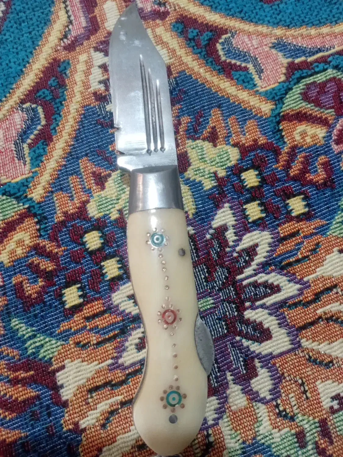 چاقوبابا|کلکسیون اشیاء عتیقه|قدس, شهرقدس|دیوار