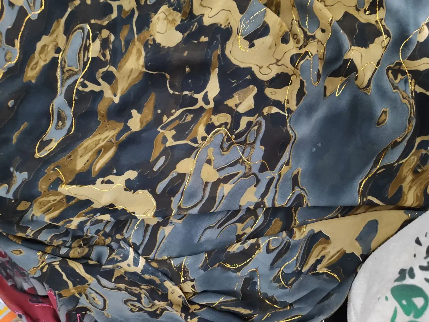 پارچه حریر|لباس|هرسین, |دیوار