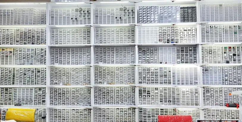 استخدام (نیروی خانم) در فروشگاه دنیای الکترونیک|استخدام خدمات فروشگاه و رستوران|بهشهر, |دیوار