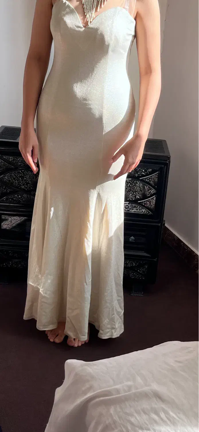 لباس مجلسی|لباس|ازنا, |دیوار