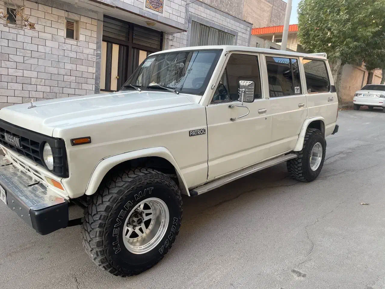 نیسان پاترول 4 در 6 سیلندر، مدل ۱۳۷۲|خودرو سواری و وانت|شهرکرد, |دیوار