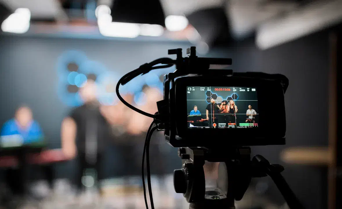 ساخت تیزر کلیپ تبلیغاتی / تدوین فیلمبرداری عکاسی|خدمات پذیرایی، مراسم|مشهد, دانشجو|دیوار