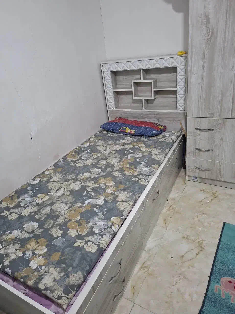 تخت وکمد نوجوان|تخت و سرویس خواب|دورود, |دیوار