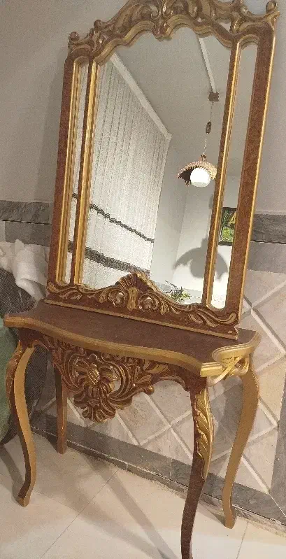 آینه و کنسول سلطنتی در حد نو تخفیف دار فروش فوری|آینه|بجنورد, |دیوار