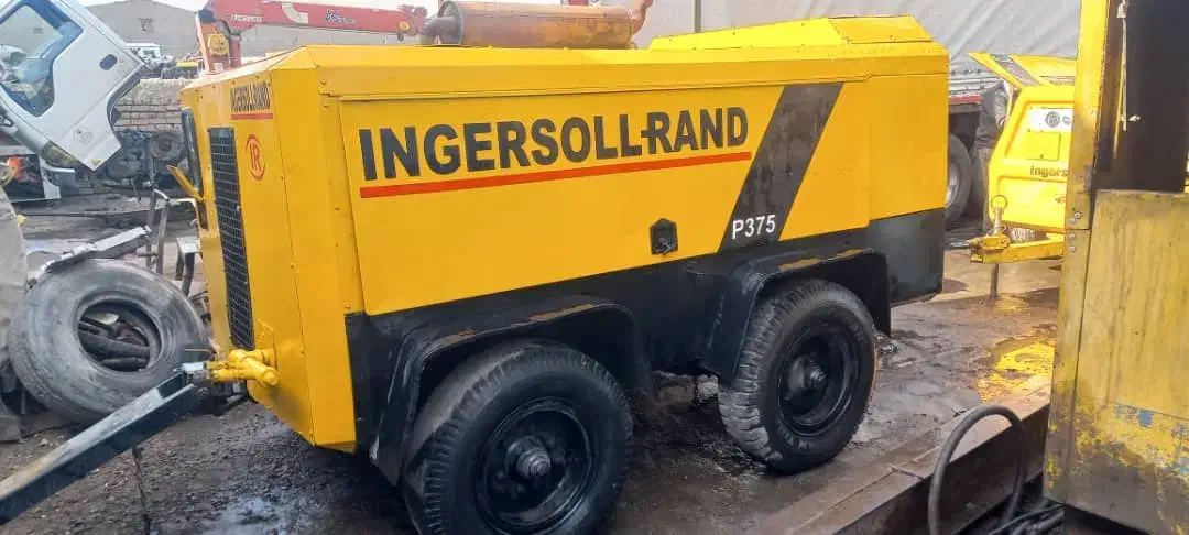 کمپرسور اینگرسورلند ۳۷۵ موتور دویتس|ماشین‌آلات صنعتی|مشهد, کوی المهدی|دیوار
