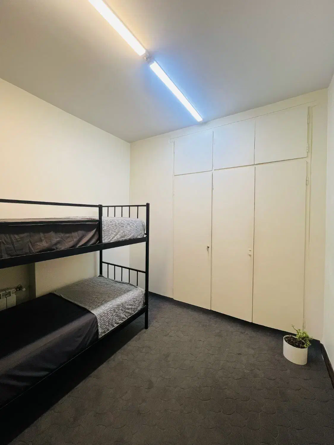 خوابگاه ، پانسیون پسرانه آقایان،کارمندی  دانشجویی|اجارهٔ کوتاه‌مدت آپارتمان و سوئیت|تهران, دبستان|دیوار