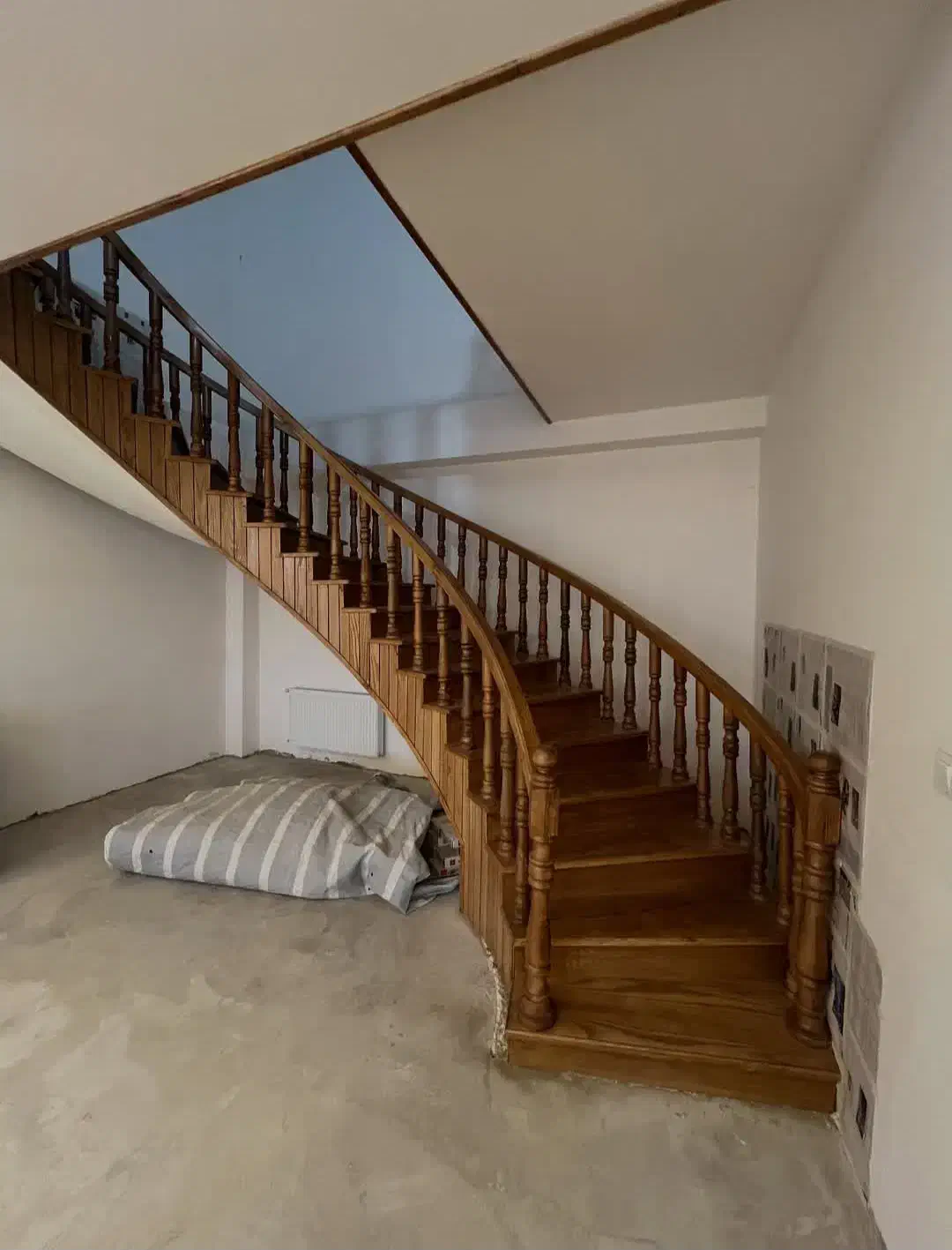 ساخت پله دوبلکسی ونرده چوبی|خدمات پیشه و مهارت|اراک, |دیوار