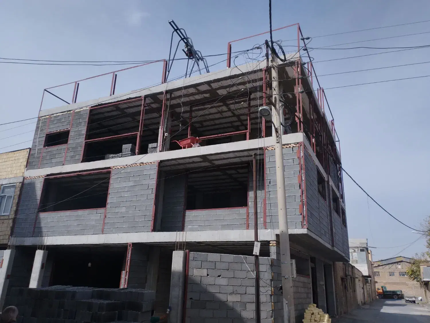 نیرو و کارگر جوشکاری|خدمات پیشه و مهارت|شهرکرد, |دیوار