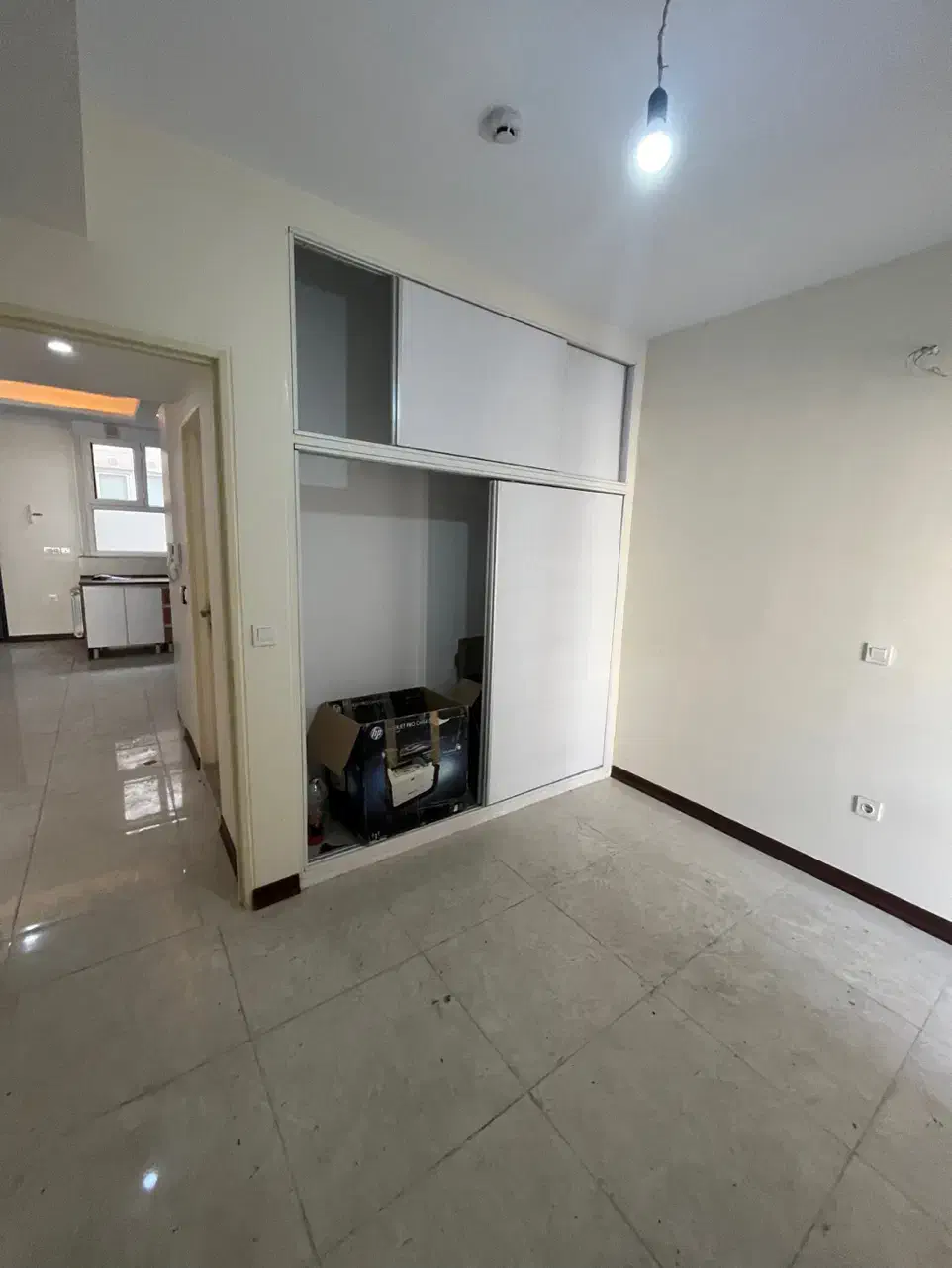 ۶۷ متر / دو خوابه/ نوساز کلید نخورده/ بلوار اصلی