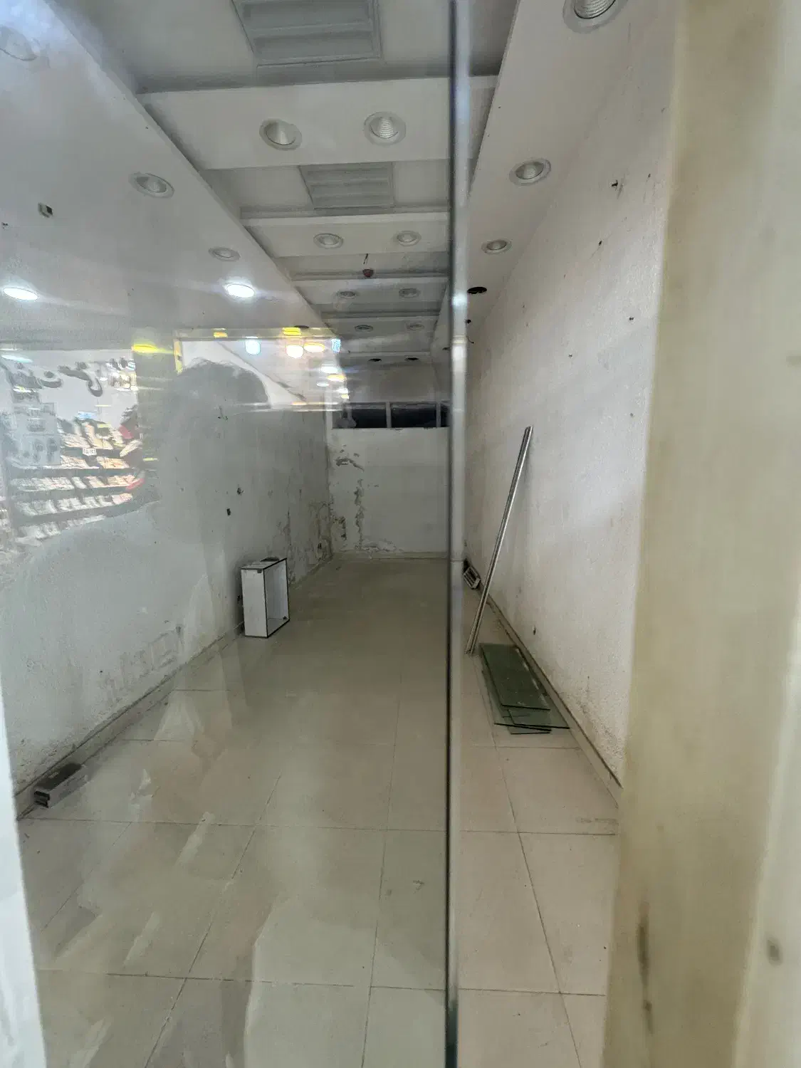 اجاره غرفه تجاری مجتمع ستاره شمال منطقه آزاد انزلی|اجارهٔ مغازه و غرفه|بندر انزلی, جفرود پایین|دیوار