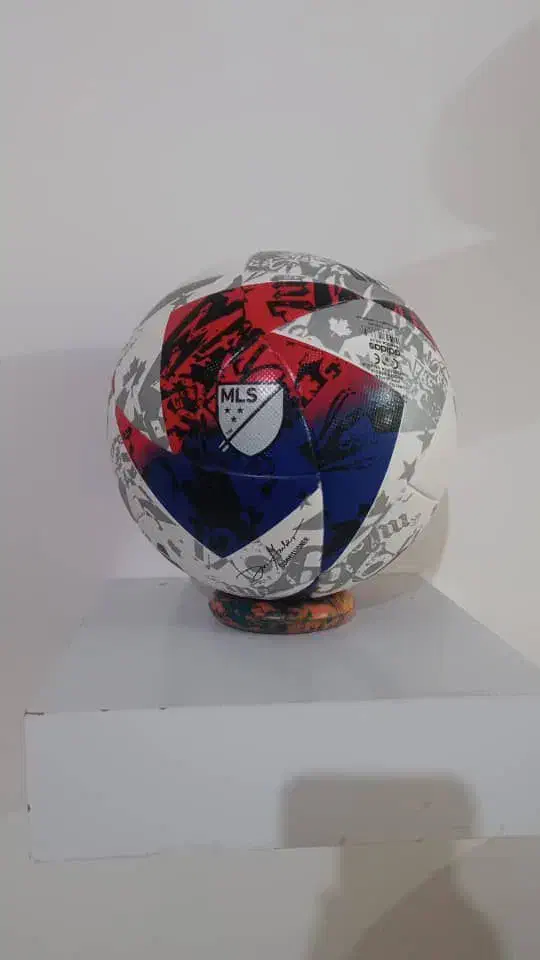 توپ فوتبال|ورزشهای توپی|خرمآباد, |دیوار