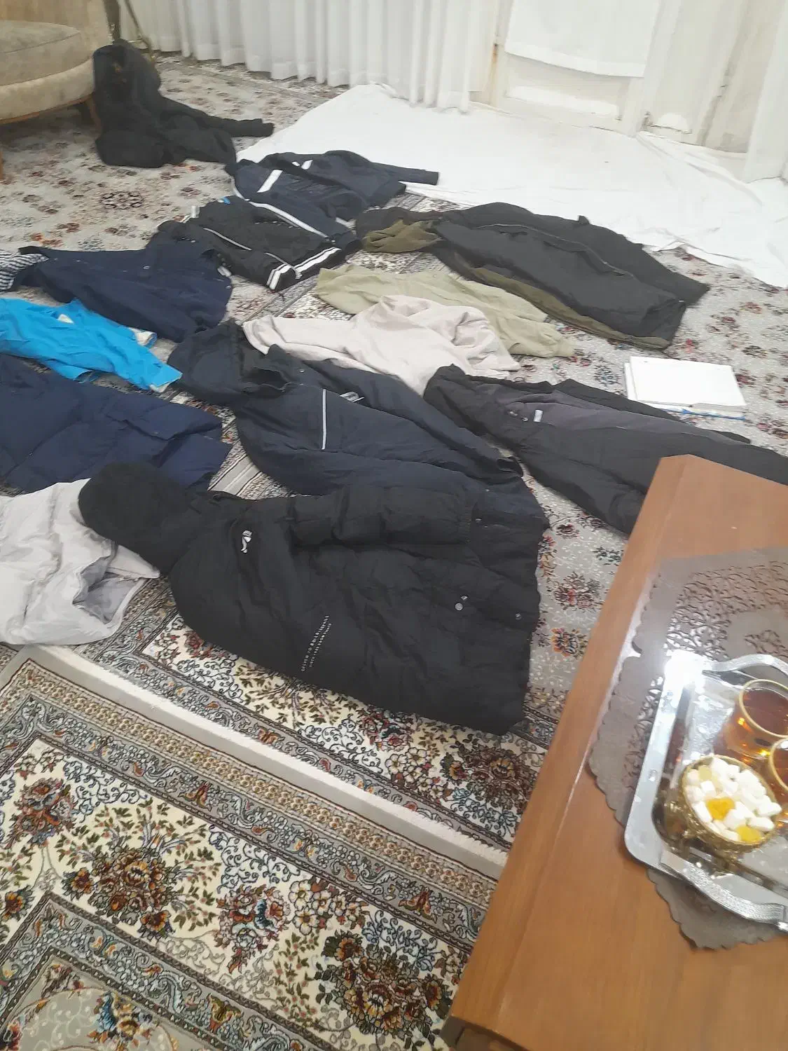 کاپشن خارجی|لباس|تربتحیدریه, سیلوی گندم|دیوار