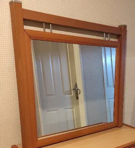 میز و آینه بزرگ|مبلمان خانگی و میز عسلی|اهواز, گلستان|دیوار