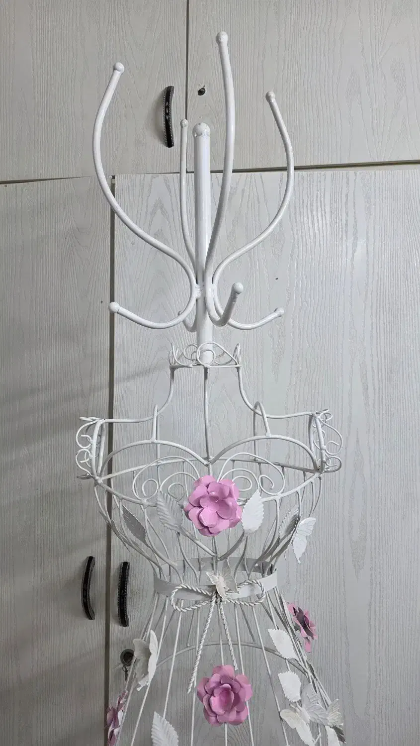 مانکن چوب رختی چوب لباسی شیک دخترونه رگال کمد|بندرخت و رخت‌آویز|ری, علایین|دیوار