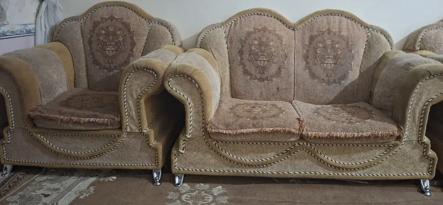 مبل سلطنتی.|مبلمان خانگی و میز عسلی|شهرکرد, |دیوار