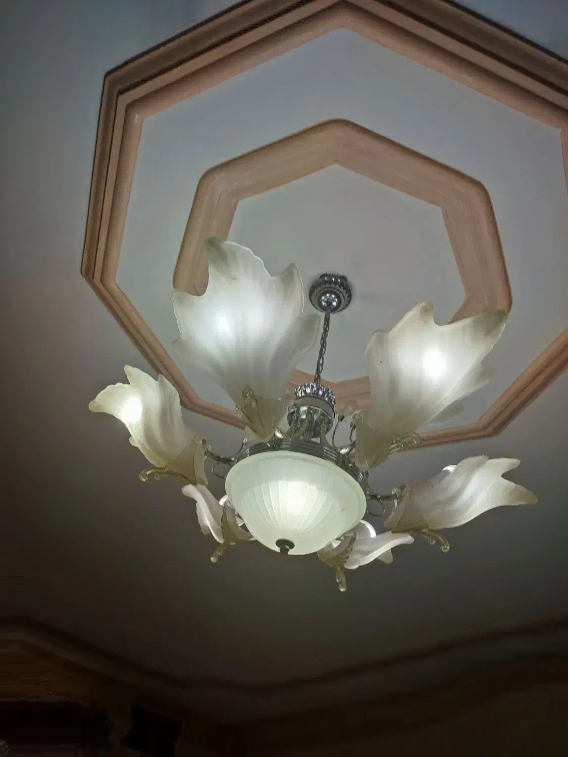 لوستر|لوستر و چراغ آویز|بیرجند, |دیوار